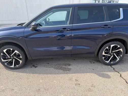 2022 Mitsubishi Outlander SE