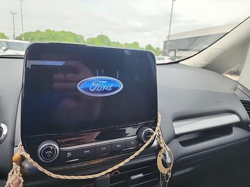 Silver Metallic 2020 Ford EcoSport SES