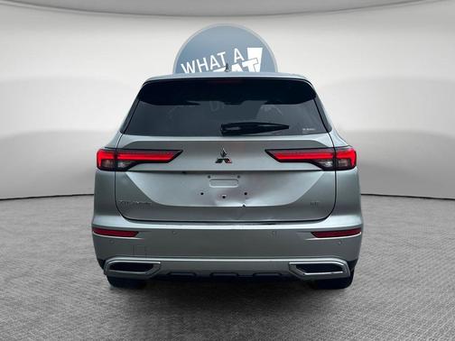 2022 Mitsubishi Outlander SE