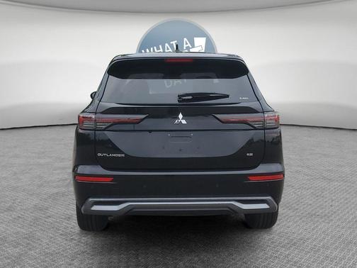 Black Diamond 2026 Mitsubishi Outlander SE
