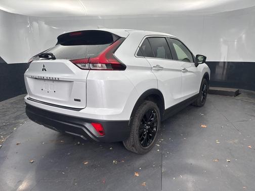 2022 Mitsubishi Eclipse Cross LE