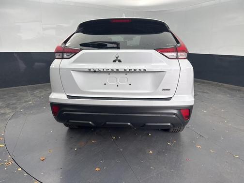 2022 Mitsubishi Eclipse Cross LE