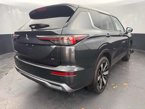 2025 Mitsubishi Outlander SEL