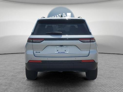 Silver Zynith 2025 Jeep Grand Cherokee Laredo
