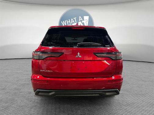 2026 Mitsubishi Outlander ES