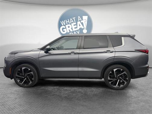2022 Mitsubishi Outlander SE