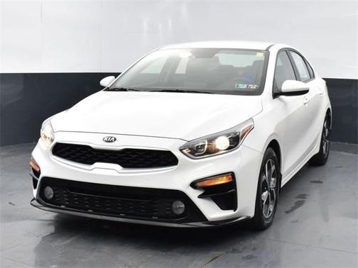 Photo 3 of 32 of 2019 Kia Forte LXS