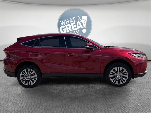 2023 Toyota Venza XLE