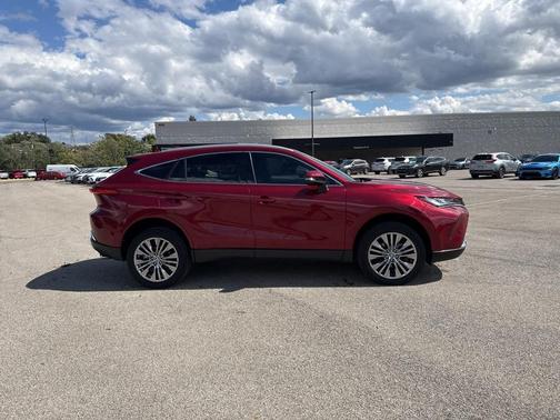 2023 Toyota Venza XLE