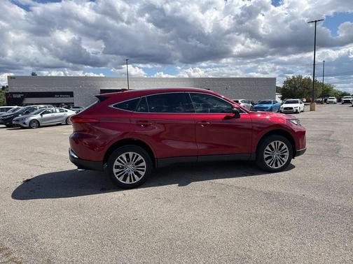 2023 Toyota Venza XLE