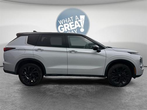 2023 Mitsubishi Outlander SEL Black Edition