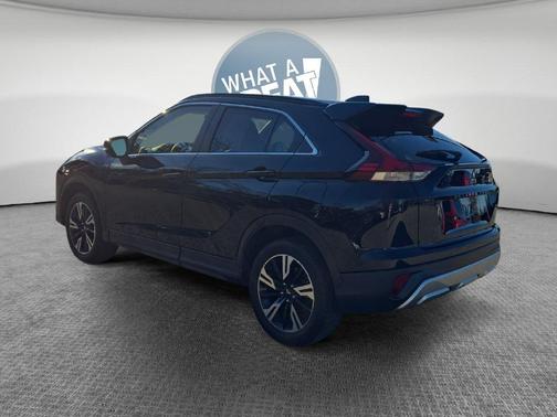 Labrador Black Pearl 2023 Mitsubishi Eclipse Cross SE