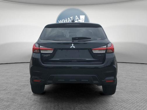 Black 2026 Mitsubishi Outlander Sport 2.0 LE