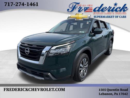 Obsidian Green Pearl 2025 Nissan Pathfinder SL 4WD