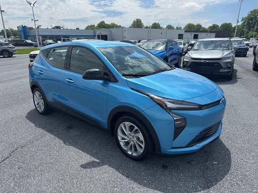 Marina Blue Metallic 2027 Chevrolet Bolt LT FWD