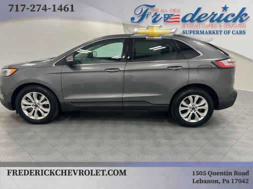 2022 Ford Edge Titanium