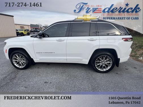 2022 Jeep Grand Cherokee Summit