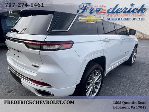 2022 Jeep Grand Cherokee Summit