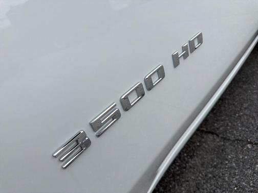 Summit White 2026 Chevrolet Silverado 3500 LT