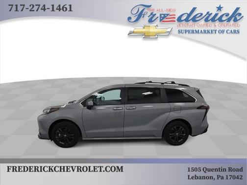 2024 Toyota Sienna Woodland Edition