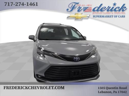 2024 Toyota Sienna Woodland Edition