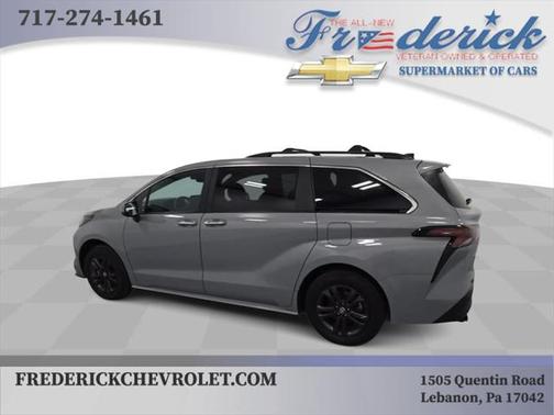 2024 Toyota Sienna Woodland Edition