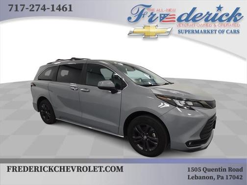 2024 Toyota Sienna Woodland Edition