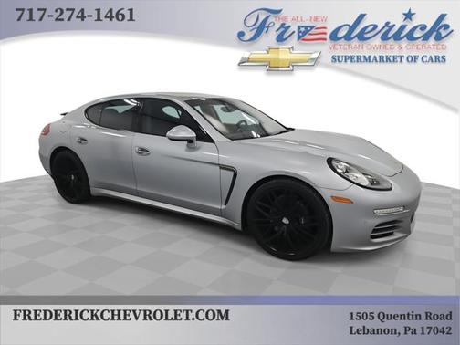 2016 Porsche Panamera 4 Edition