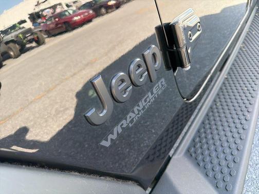 Black Clearcoat 2021 Jeep Wrangler Unlimited Sport Altitude