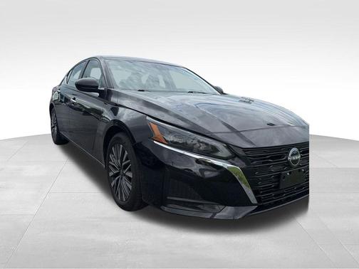 Super Black 2024 Nissan Altima 2.5 SV