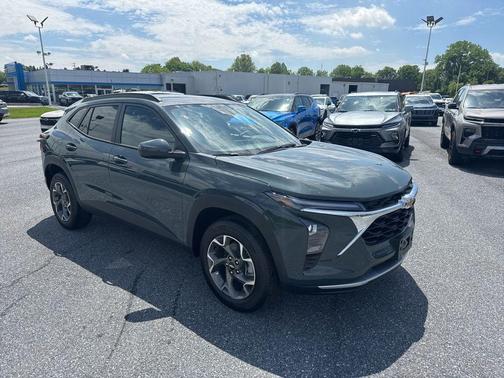 Cypress Gray 2026 Chevrolet Trax LT