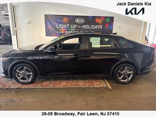 Aurora Black 2025 Kia K4 LXS