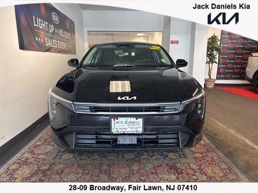 Aurora Black 2025 Kia K4 LXS