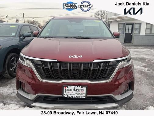 2024 Kia Carnival LX