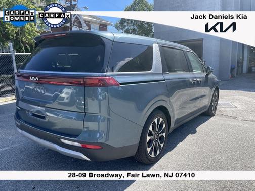 2024 Kia Carnival EX