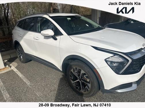 White Pearl 2023 Kia Sportage EX