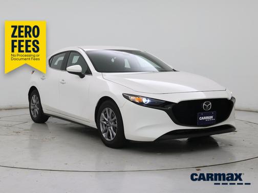 White 2022 Mazda Mazda3 S