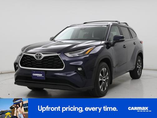 Blue 2023 Toyota Highlander XLE