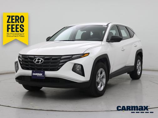 White 2023 Hyundai TUCSON SE