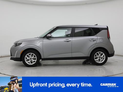 Gray 2025 Kia Soul LX