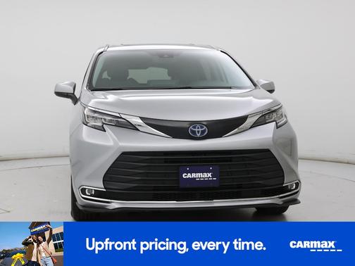 Gray 2023 Toyota Sienna XLE