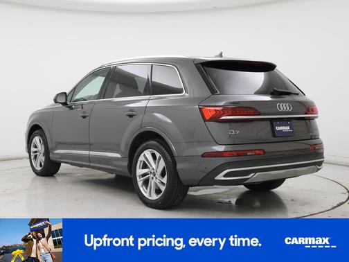 Gray 2022 Audi Q7 Premium
