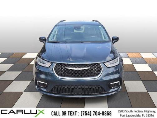 2022 Chrysler Pacifica Touring L