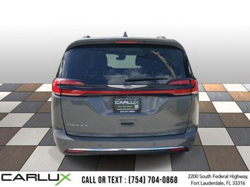 2022 Chrysler Pacifica Touring L