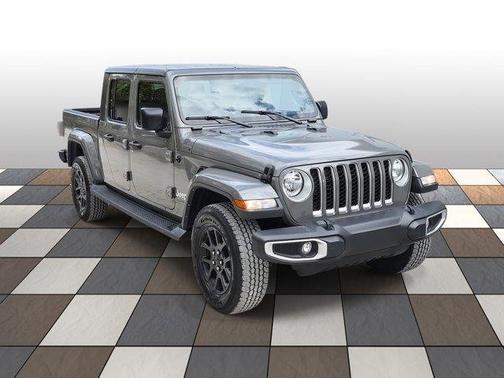 Granite Crystal Metallic Clearcoat 2023 Jeep Gladiator Overland 4x4 *Ltd Avail*