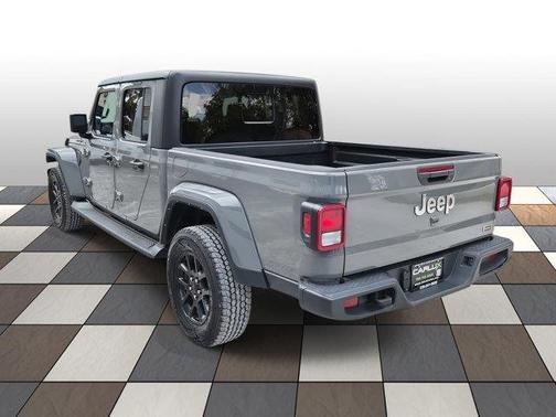 Granite Crystal Metallic Clearcoat 2023 Jeep Gladiator Overland 4x4 *Ltd Avail*