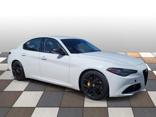 Alfa White 2020 Alfa Romeo Giulia Base