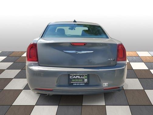 2019 Chrysler 300 S