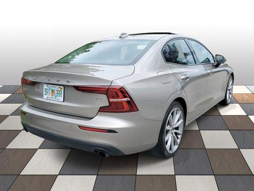 2019 Volvo S60 T5 Momentum