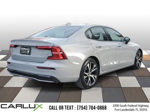 2024 Volvo S60 B5 Core Dark Theme